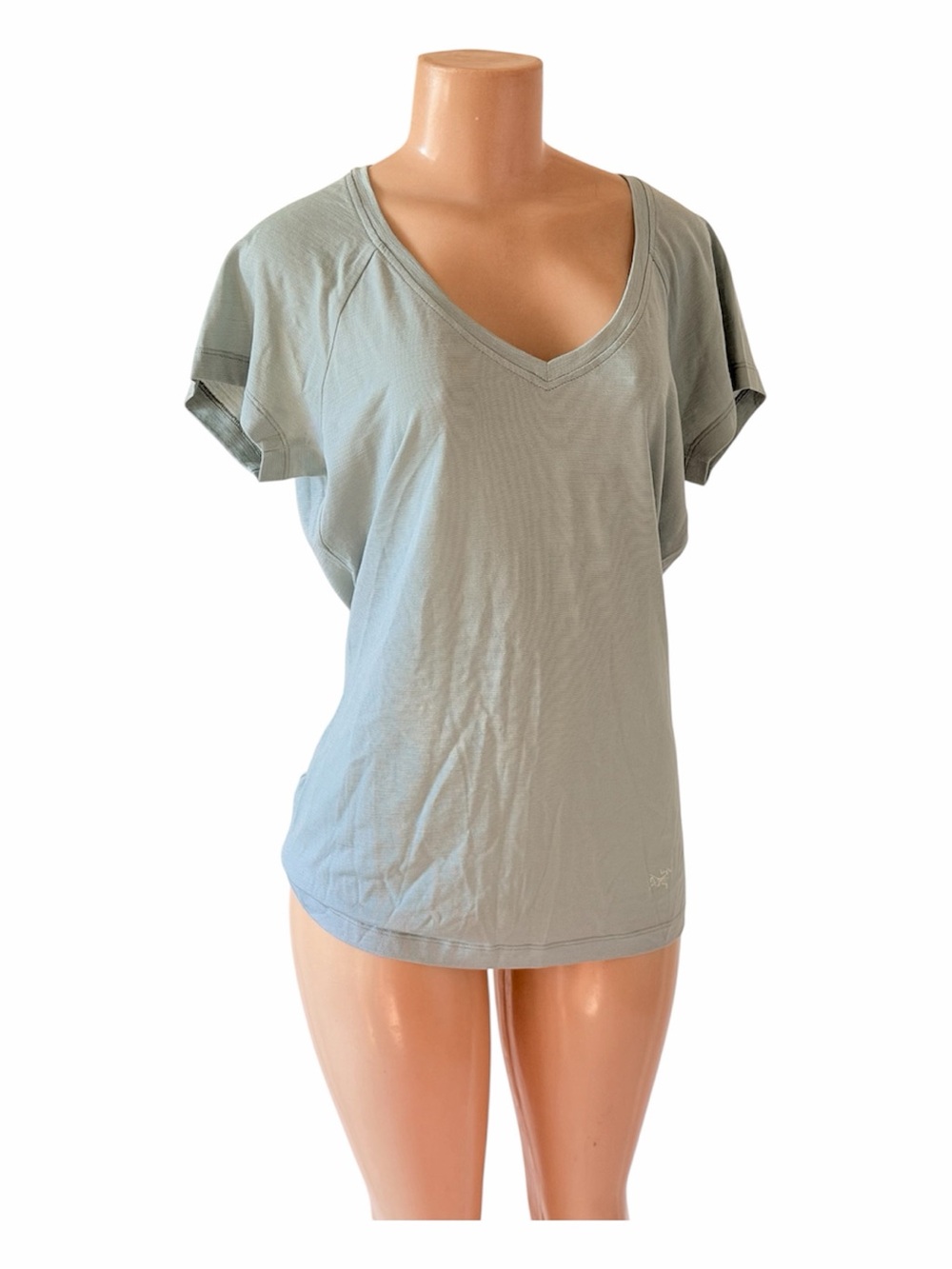 arc'teryx  womens light blue short sleeve v neck wool blend t shirt M